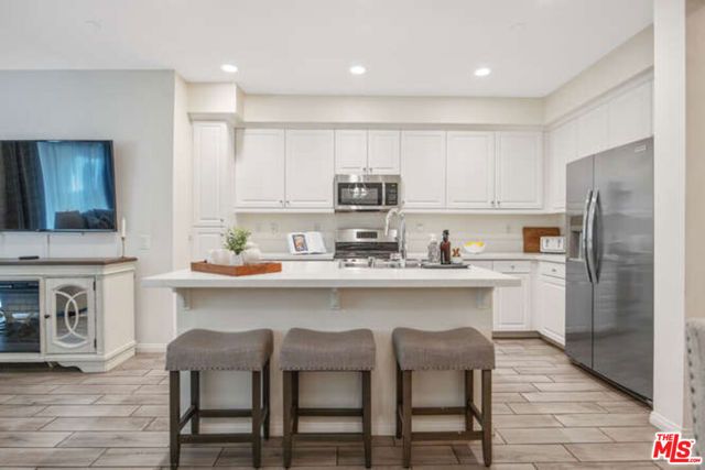 2464 Blossom Ridge Court 2, Simi Valley, CA 93063