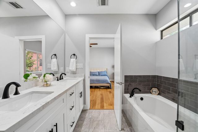 1614 Bonner Street, Houston, TX 77007