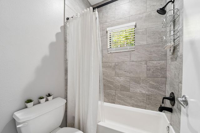 1614 Bonner Street, Houston, TX 77007