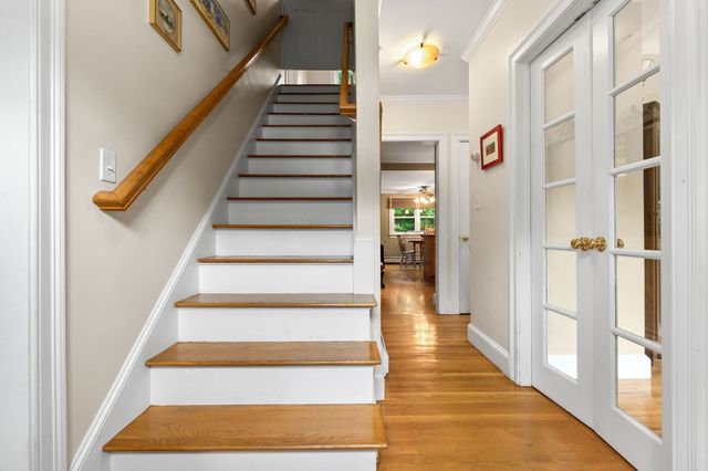 135 Linebrook Rd, Ipswich, MA 01938