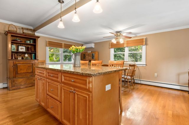 135 Linebrook Rd, Ipswich, MA 01938