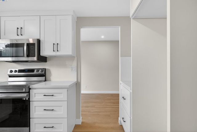 312 Lance Dr, Vacaville, CA 95687