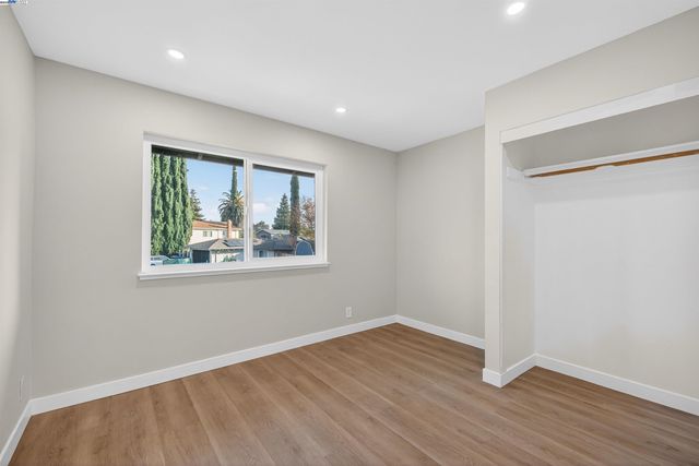 312 Lance Dr, Vacaville, CA 95687