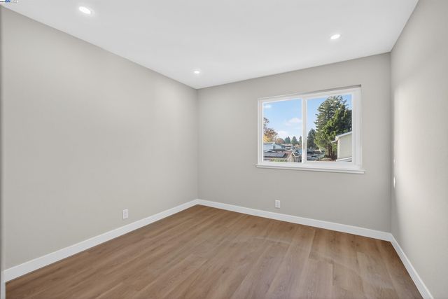 312 Lance Dr, Vacaville, CA 95687