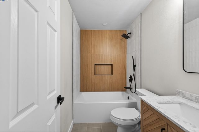 312 Lance Dr, Vacaville, CA 95687