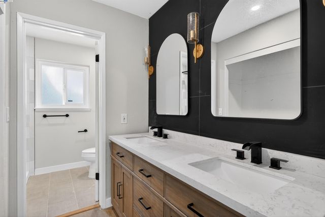 312 Lance Dr, Vacaville, CA 95687