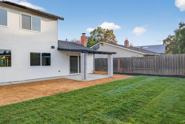 312 Lance Dr, Vacaville, CA 95687