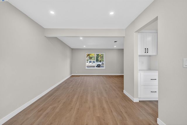 312 Lance Dr, Vacaville, CA 95687