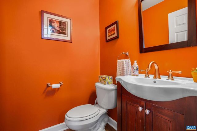 5518 HILL TOP ST, Crozet, VA 22932