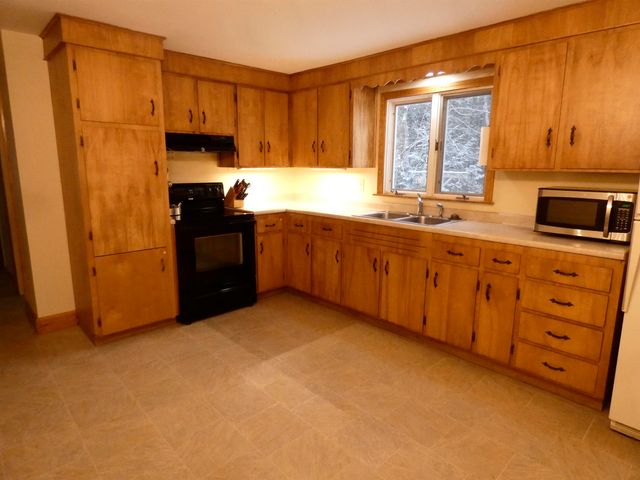 107 Middle Road, Tuftonboro, NH 03816