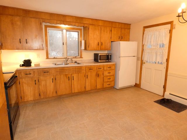 107 Middle Road, Tuftonboro, NH 03816