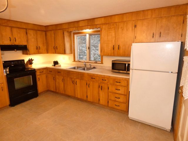 107 Middle Road, Tuftonboro, NH 03816