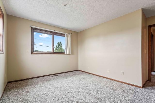 1113 Jeff Circle, Paola, KS 66071