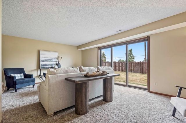 1113 Jeff Circle, Paola, KS 66071