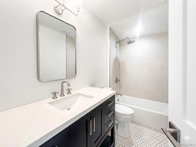 616 Main Street B, Greenport, NY 11944