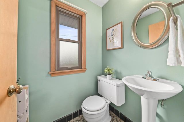 4447 W Midland DRIVE, Milwaukee, WI 53219