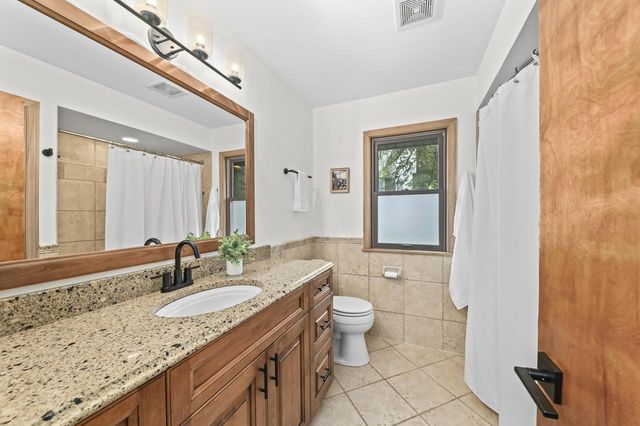 4447 W Midland DRIVE, Milwaukee, WI 53219