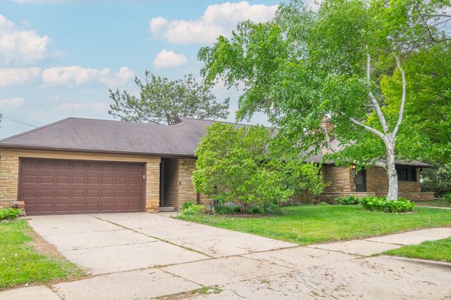 4447 W Midland DRIVE, Milwaukee, WI 53219