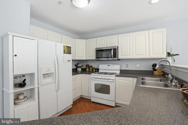 272 HAMPSHIRE DR, Sellersville, PA 18960