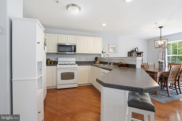 272 HAMPSHIRE DR, Sellersville, PA 18960