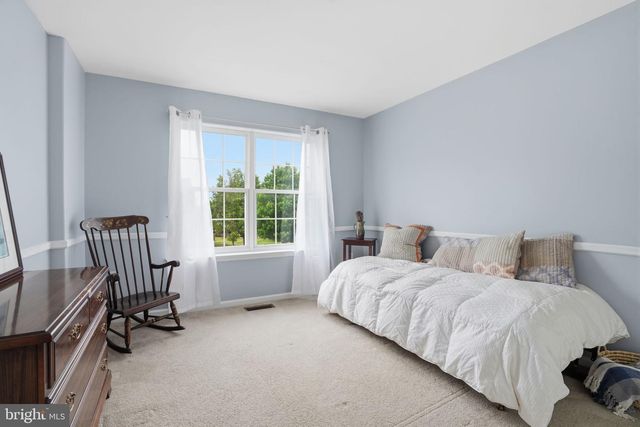 272 HAMPSHIRE DR, Sellersville, PA 18960