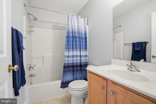 272 HAMPSHIRE DR, Sellersville, PA 18960