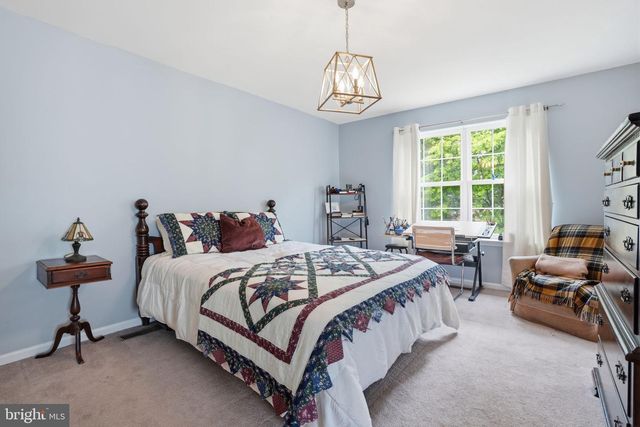 272 HAMPSHIRE DR, Sellersville, PA 18960