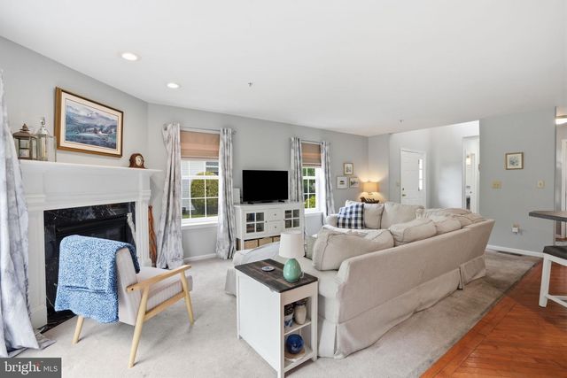 272 HAMPSHIRE DR, Sellersville, PA 18960