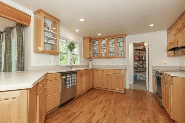 425 S Modoc Avenue, Medford, OR 97504