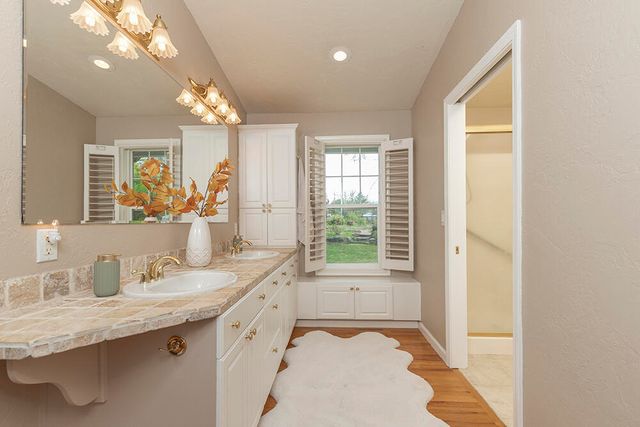 425 S Modoc Avenue, Medford, OR 97504