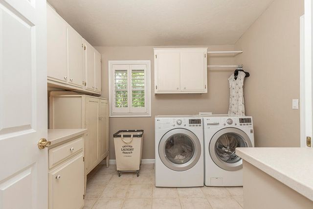 425 S Modoc Avenue, Medford, OR 97504
