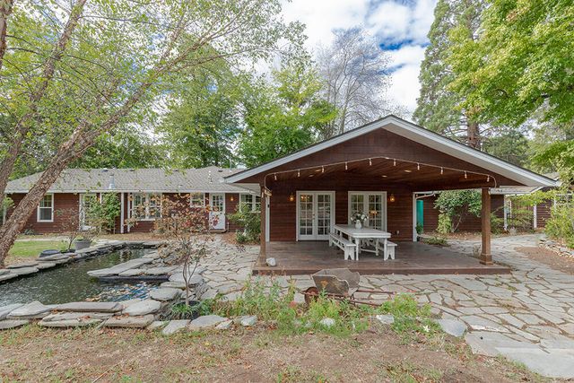 425 S Modoc Avenue, Medford, OR 97504