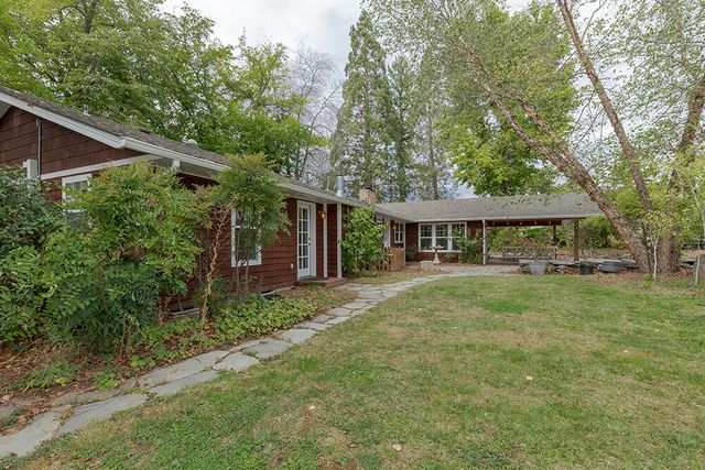 425 S Modoc Avenue, Medford, OR 97504