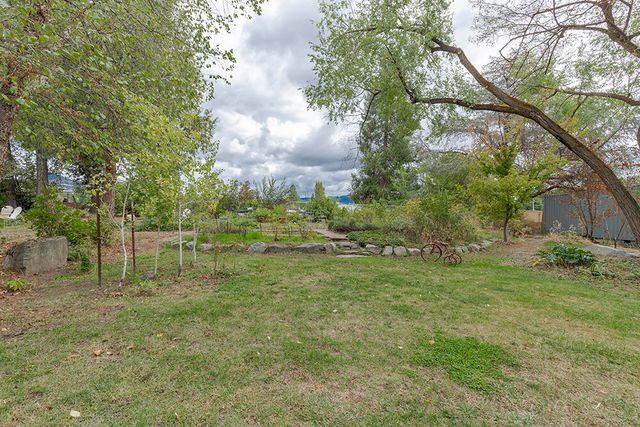 425 S Modoc Avenue, Medford, OR 97504