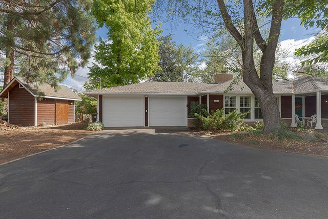 425 S Modoc Avenue, Medford, OR 97504