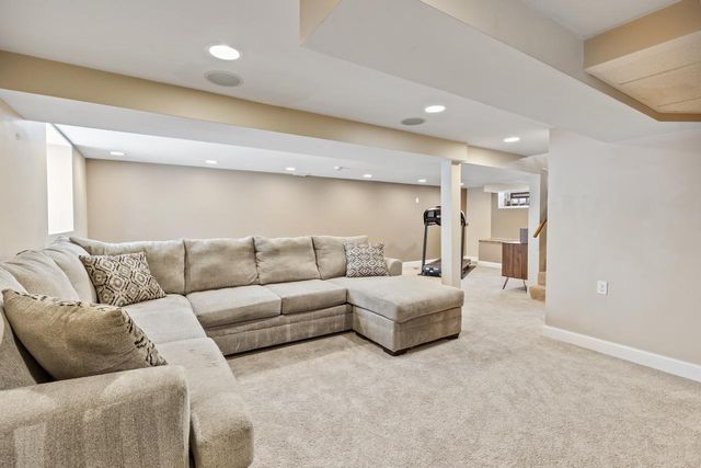 2601 Kentucky Avenue S, Saint Louis Park, MN 55426