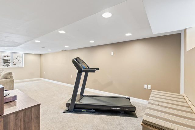 2601 Kentucky Avenue S, Saint Louis Park, MN 55426