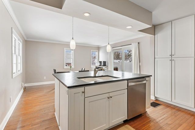 2601 Kentucky Avenue S, Saint Louis Park, MN 55426