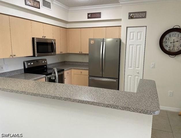 1180 Reserve WAY 206, Naples, FL 34105