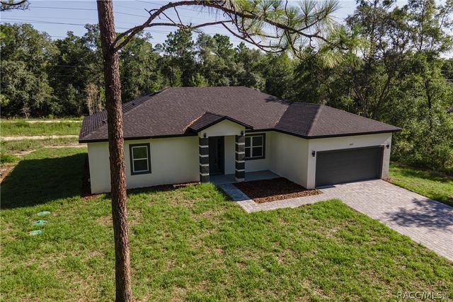 2631 W Royal Palm Drive, Citrus Springs, FL 34433