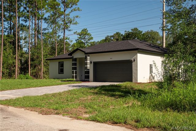 2631 W Royal Palm Drive, Citrus Springs, FL 34433
