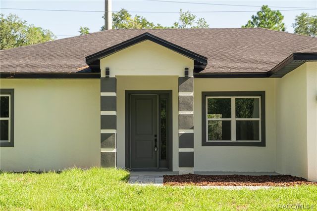 2631 W Royal Palm Drive, Citrus Springs, FL 34433