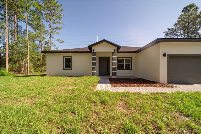 2631 W Royal Palm Drive, Citrus Springs, FL 34433