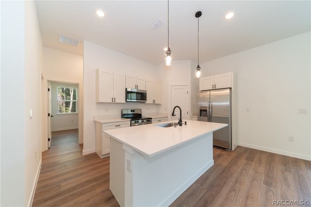 2631 W Royal Palm Drive, Citrus Springs, FL 34433