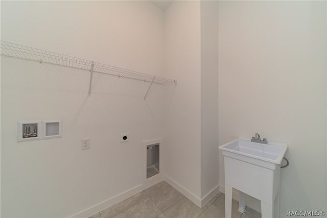 2631 W Royal Palm Drive, Citrus Springs, FL 34433