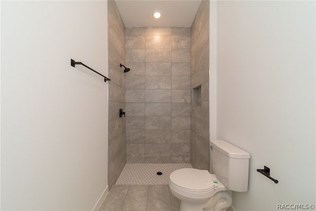2631 W Royal Palm Drive, Citrus Springs, FL 34433