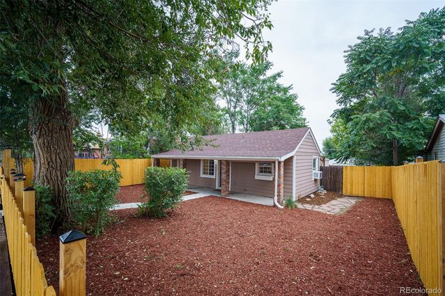 1240 S Navajo Street, Denver, CO 80223