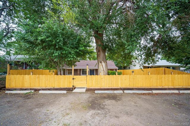 1240 S Navajo Street, Denver, CO 80223