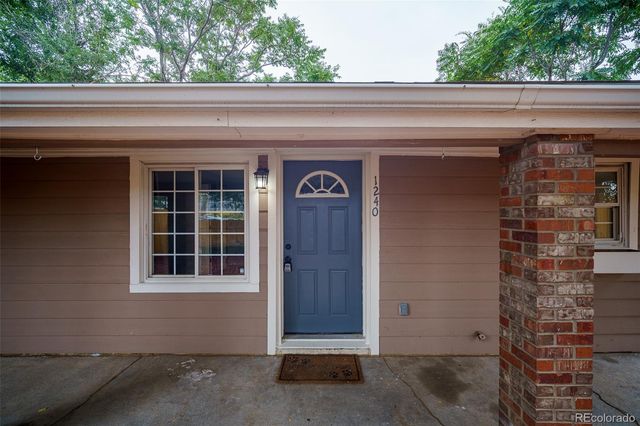 1240 S Navajo Street, Denver, CO 80223