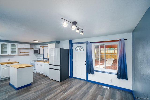 1240 S Navajo Street, Denver, CO 80223